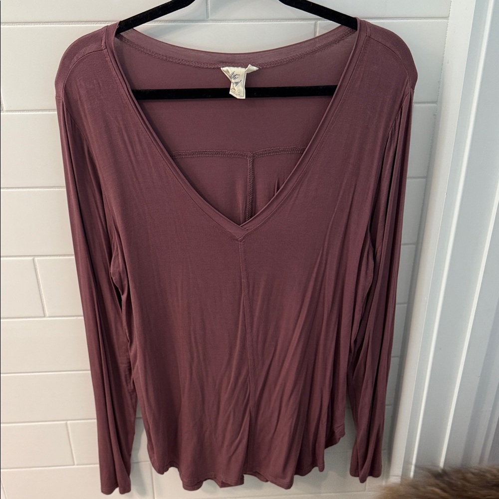 Long-Sleeve V-Neck Blouse - Mauve
